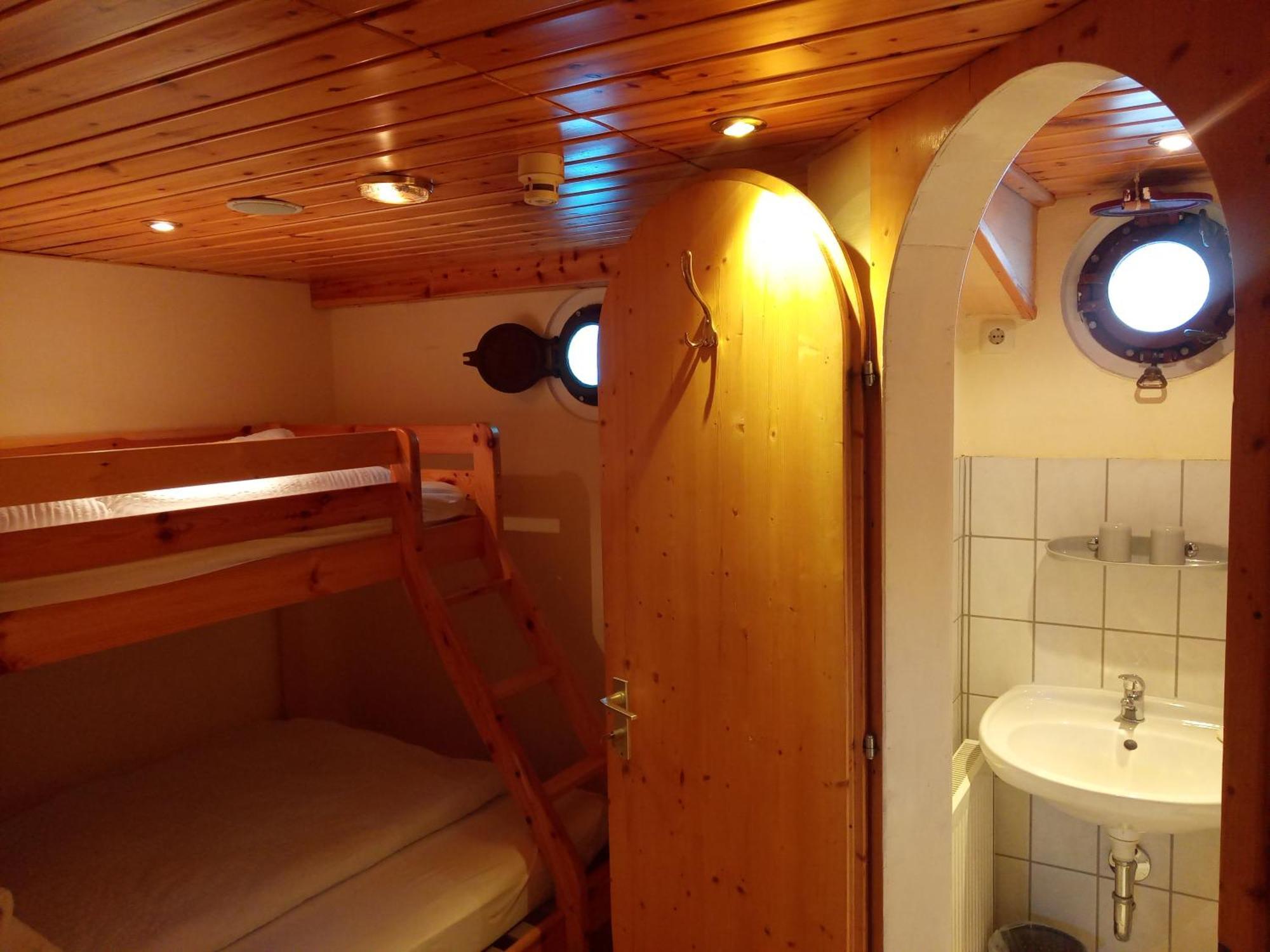 Kuestenmotorschiff Aventura BRE Buitenkant foto